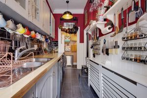 Kitchen- click for photo gallery